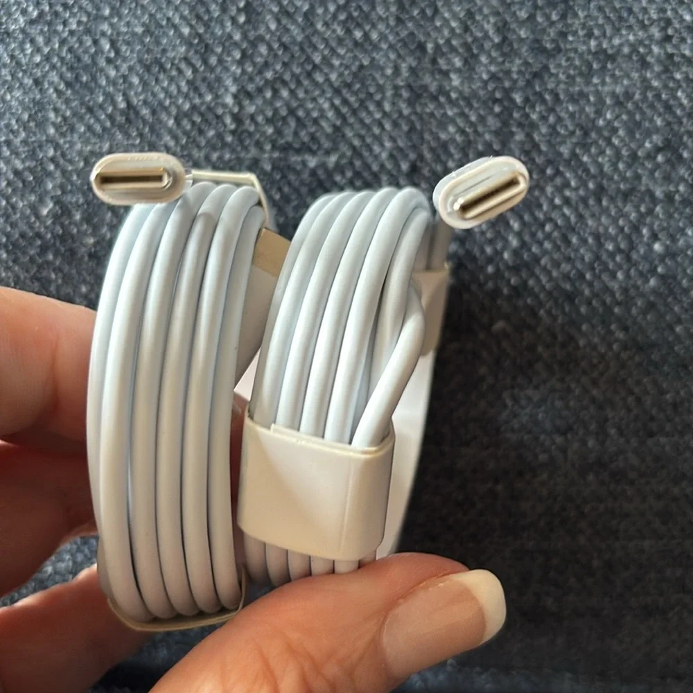 TWO HYPER FAST 120W CHARGING USB-C TO USB-C POWER CORDS 6 FT EACH…BRAND NEW